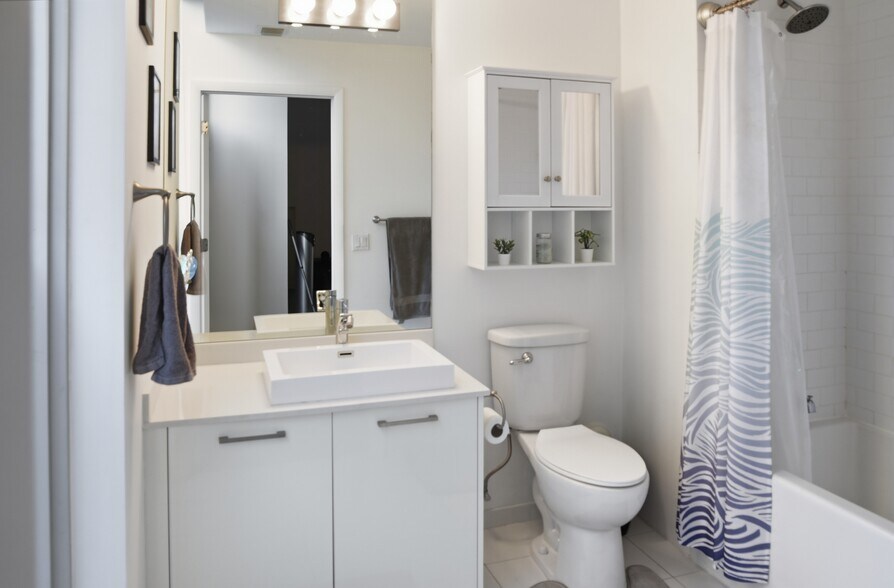 Building Photo - 151 SE 1st St