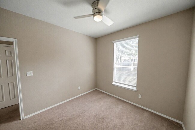 Building Photo - Beautiful 4-Bedroom, 3-Bath Home in Kensington Ranch - Realtor Commission: $500