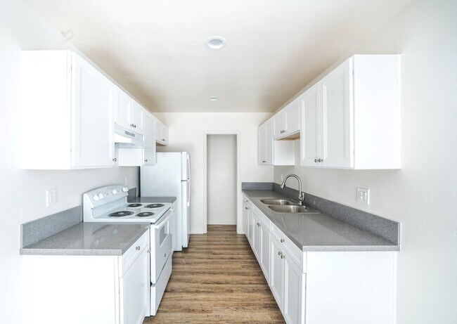 Building Photo - Jewell Manor