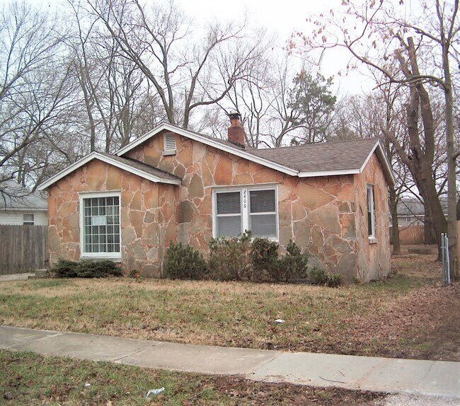 2406 W. Olive - 2406 W Olive St