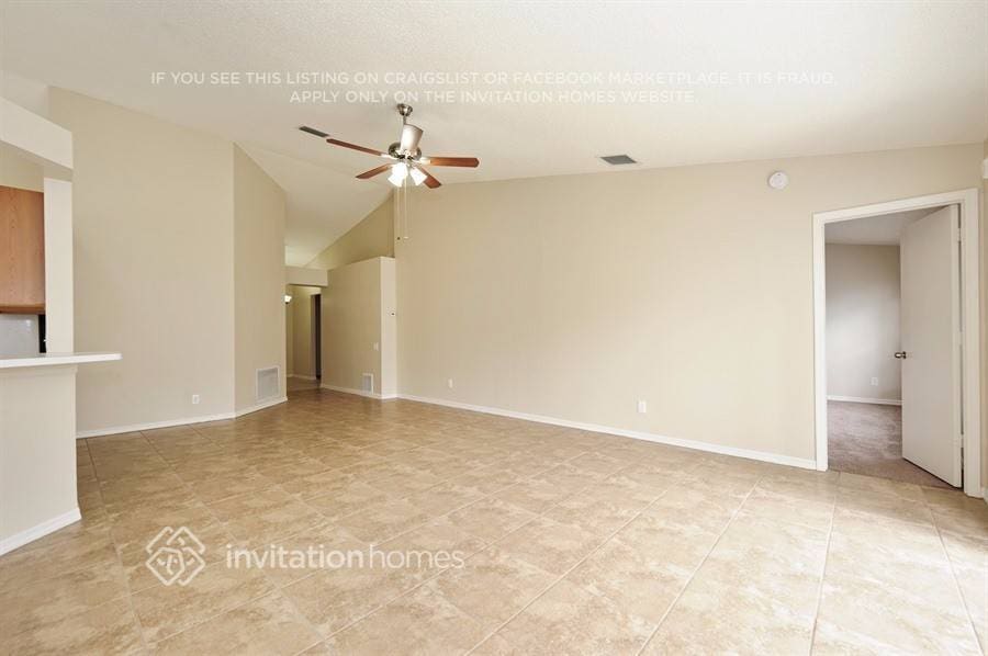 Building Photo - 9403 Posen Pl