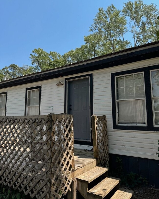 Building Photo - Cassville - 3 bedroom