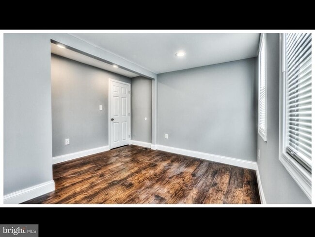 Building Photo - 502 S Highland Ave
