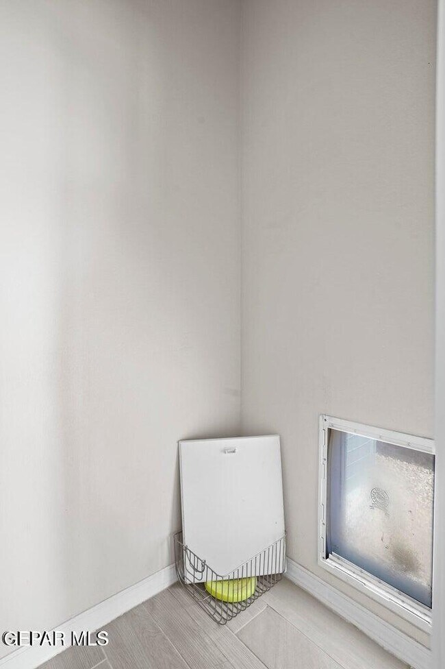 Building Photo - 1624 Brevoort St