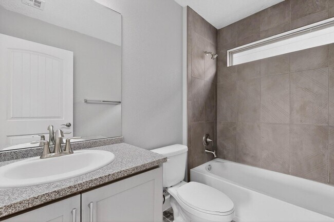 Building Photo - 5603 Linq Ct NE