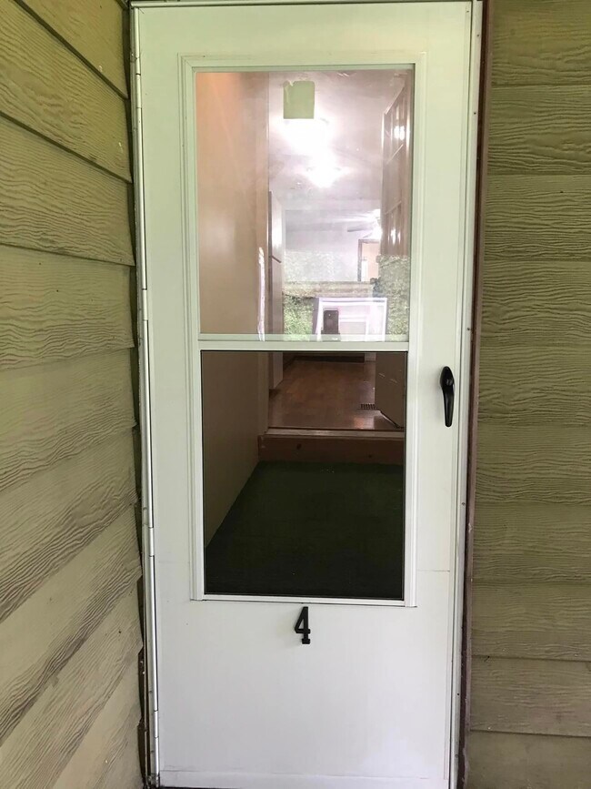 Building Photo - 112 Rockwood Ave