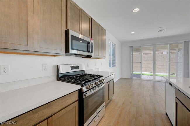 Building Photo - 9885 Angel Valley Dr