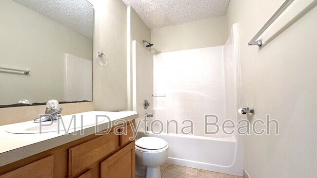 Building Photo - 112 Karas Trail