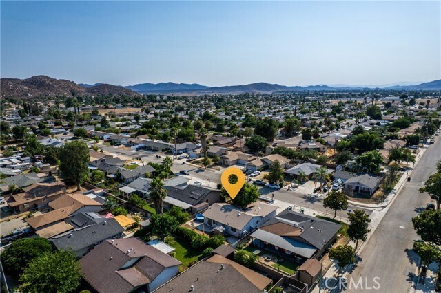 Building Photo - 910 Marlyce Ln