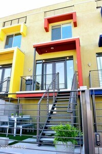 Building Photo - 516 E Ames Pl