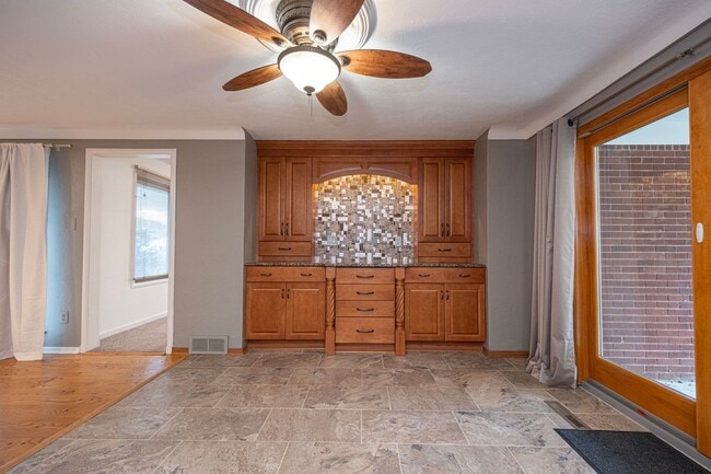 Building Photo - Beautiful 3 Bedroom Home in Franklin Regional School District