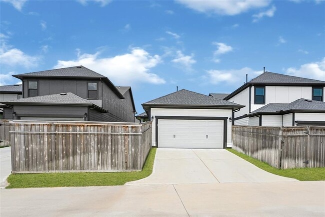 Building Photo - 1510 Park Path Dr