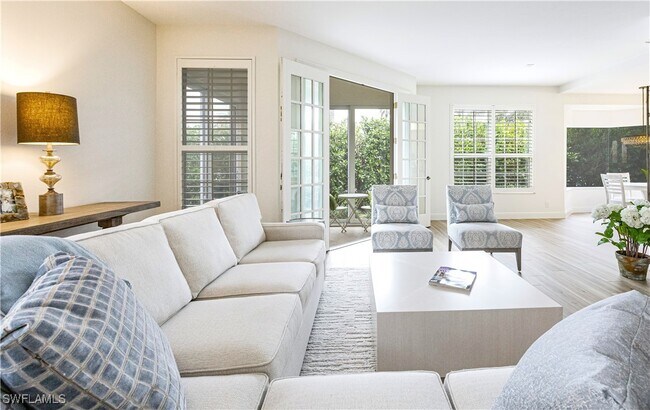 Building Photo - 233 Colonade Cir