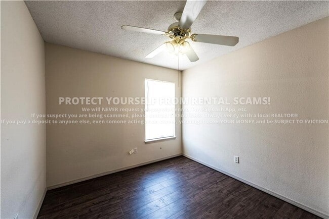 Building Photo - 1348 S Jasmine Ln