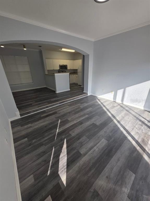Building Photo - 9401 Crescent Loop Cir