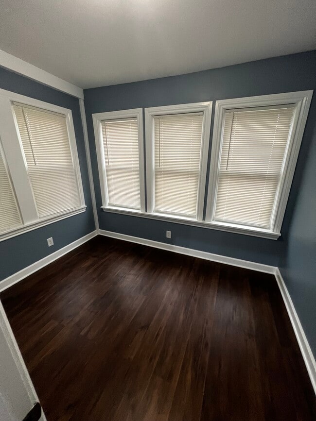 Building Photo - 8320 S Sangamon St