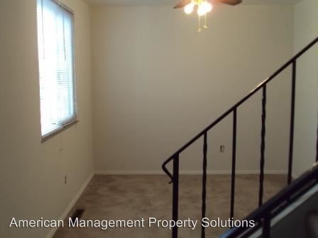 Building Photo - 2624-2624 Parklawn Dr