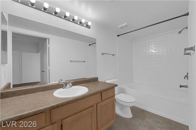 Building Photo - Beautiful 2 bedroom condo with garage!!!