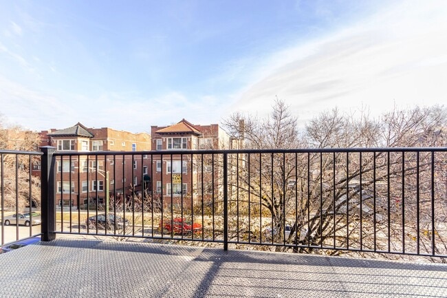 Building Photo - South Shore Stunner – 1,700 SQ FT, Master ...
