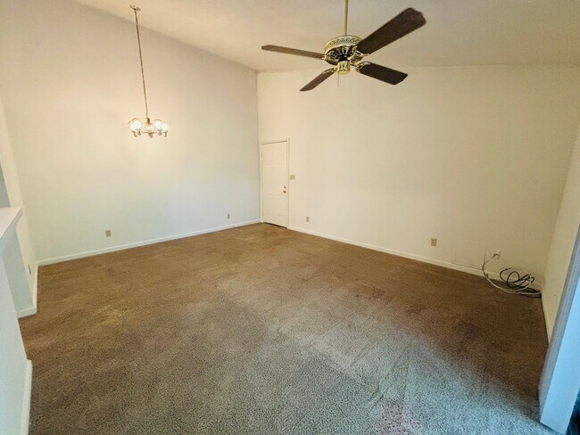 Building Photo - 400J Berryfield Lane