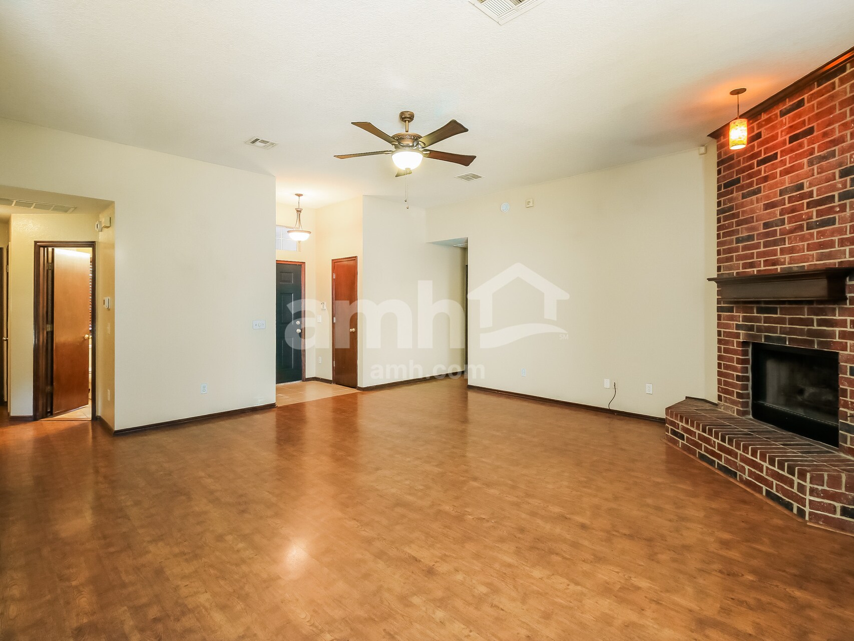 Building Photo - 16237 Everglade Ln