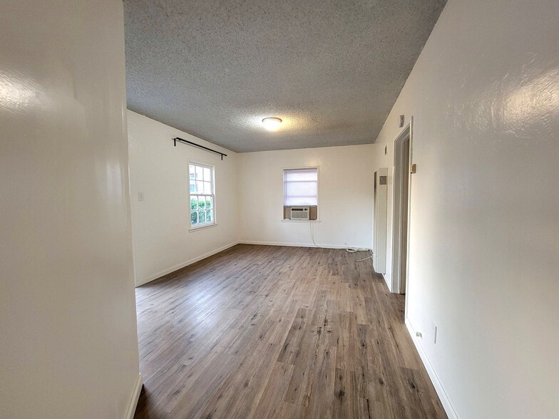 Building Photo - 416 N 3rd Ave