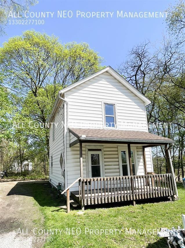 Building Photo - 143 Roswell St