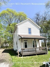 Building Photo - 143 Roswell St