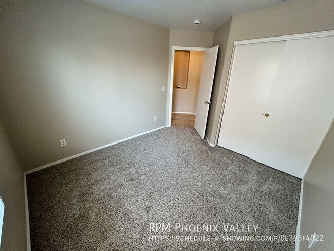 Building Photo - 8239 W Voltaire Ave