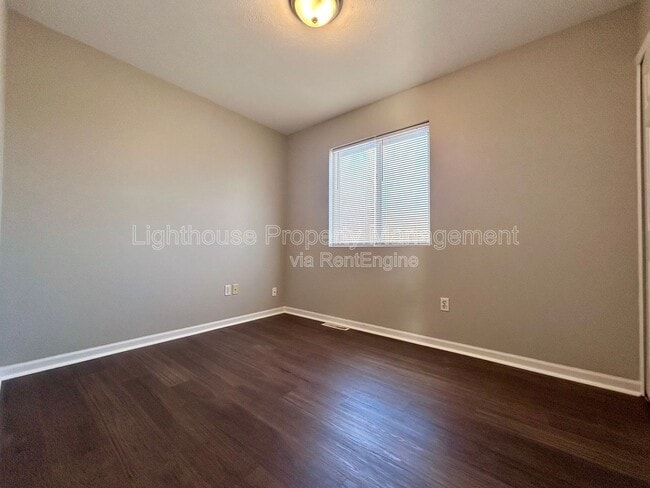 Building Photo - 2104 Shiloh Point SE