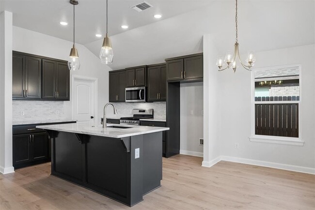 Building Photo - 3400 Piney River Dr