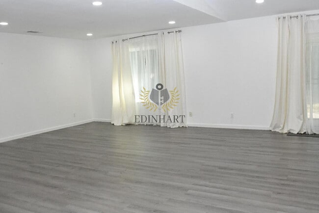 Building Photo - 5276 E Inyo St