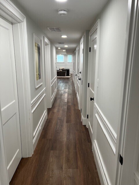Building Photo - 128 Longwood Ave