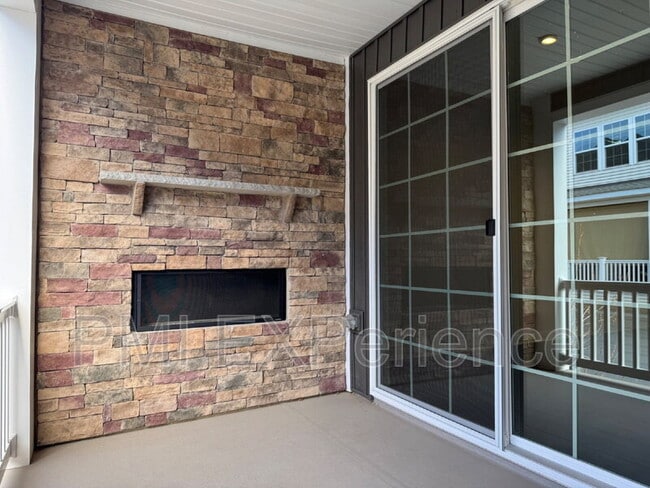 Building Photo - 5609 Greenpoint Ln