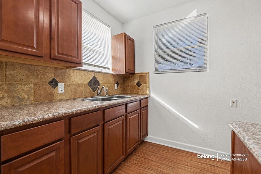 Building Photo - 4813 Post St