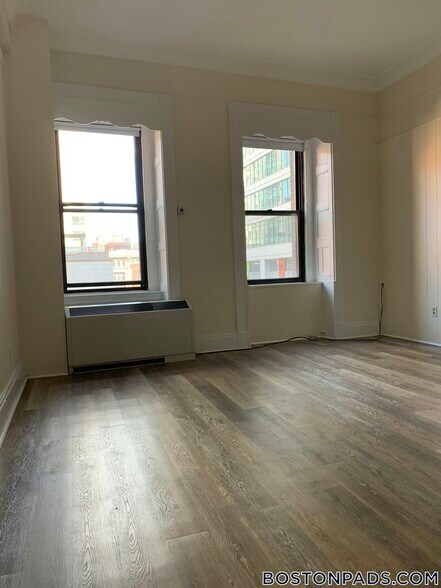 Building Photo - 62 Boylston St