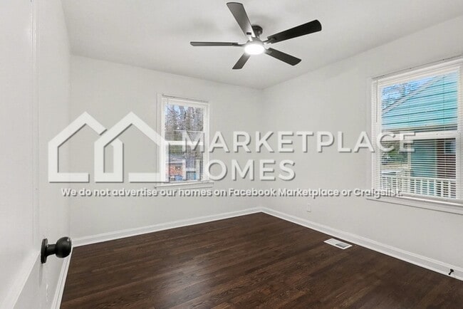 Building Photo - 2996 Palm Dr