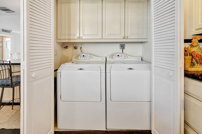 Building Photo - 100 S Beach Rd