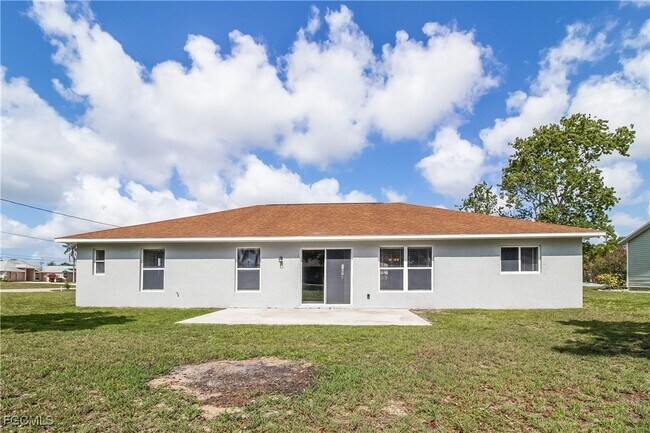 Building Photo - 23 NE 9th Pl