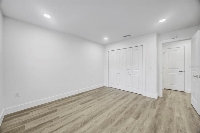 Building Photo - 11728 Raintree Dr