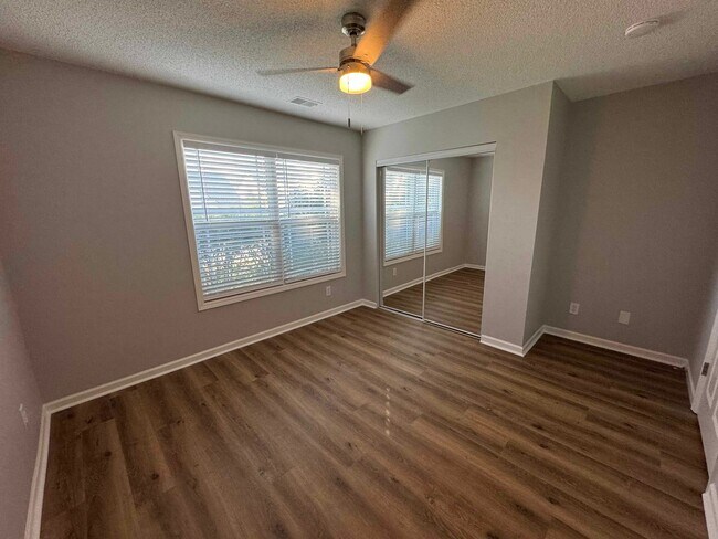 Building Photo - Beautiful Bluffton 3 Bedroom Home in The Willows-Pet Friendly