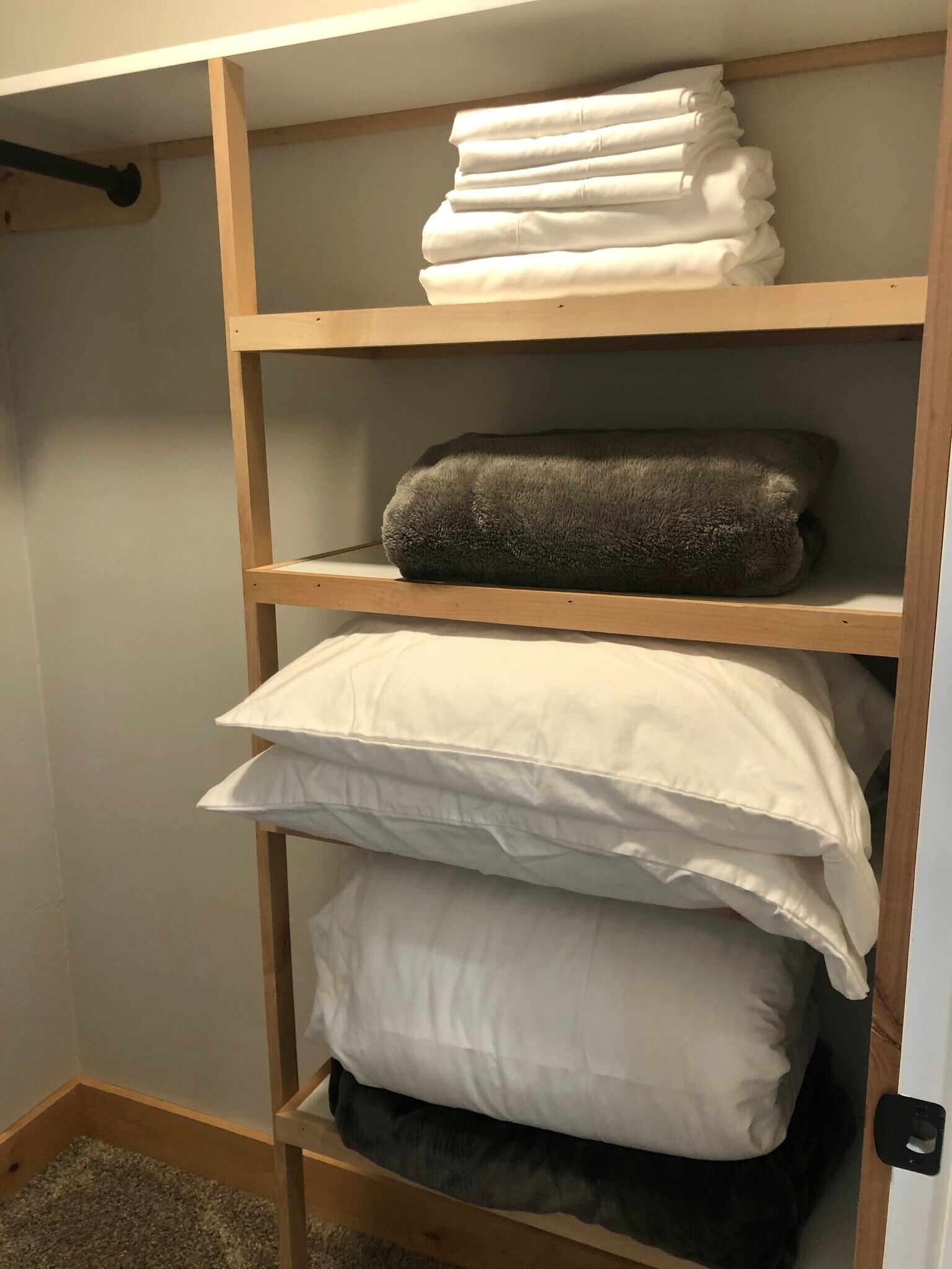 Building Photo - 1635 W University Heights Dr N