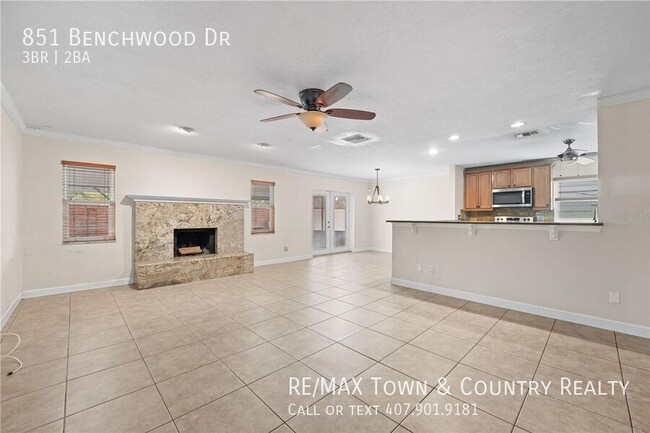 Building Photo - 851 Benchwood Dr