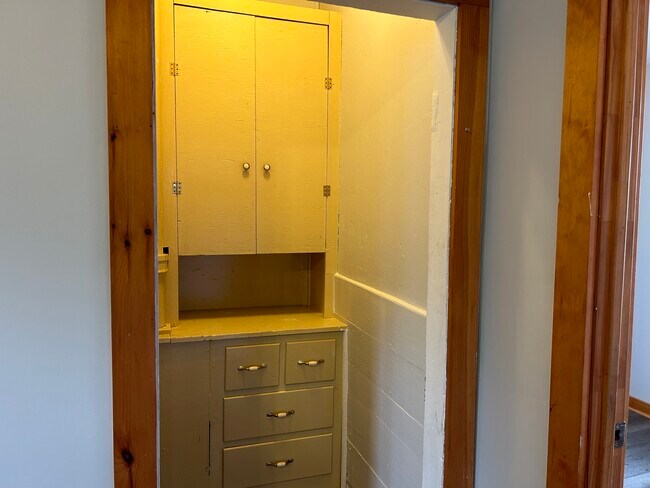 Building Photo - 239 N Main St