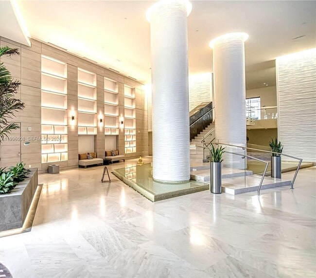 Building Photo - 18201 Collins Ave