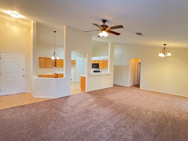 Building Photo - Southwest Bakersfield