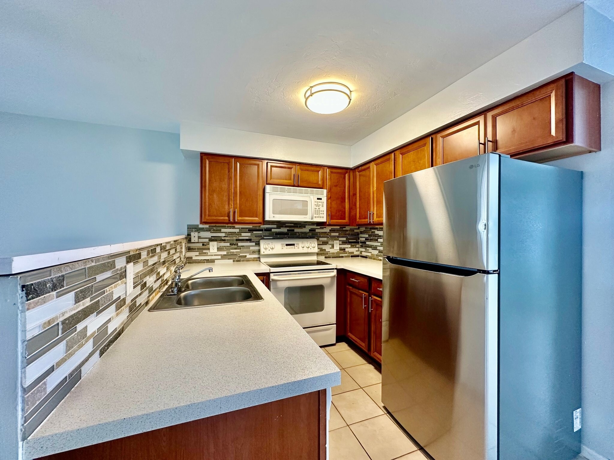 Building Photo - 7433 Pebble Beach Rd