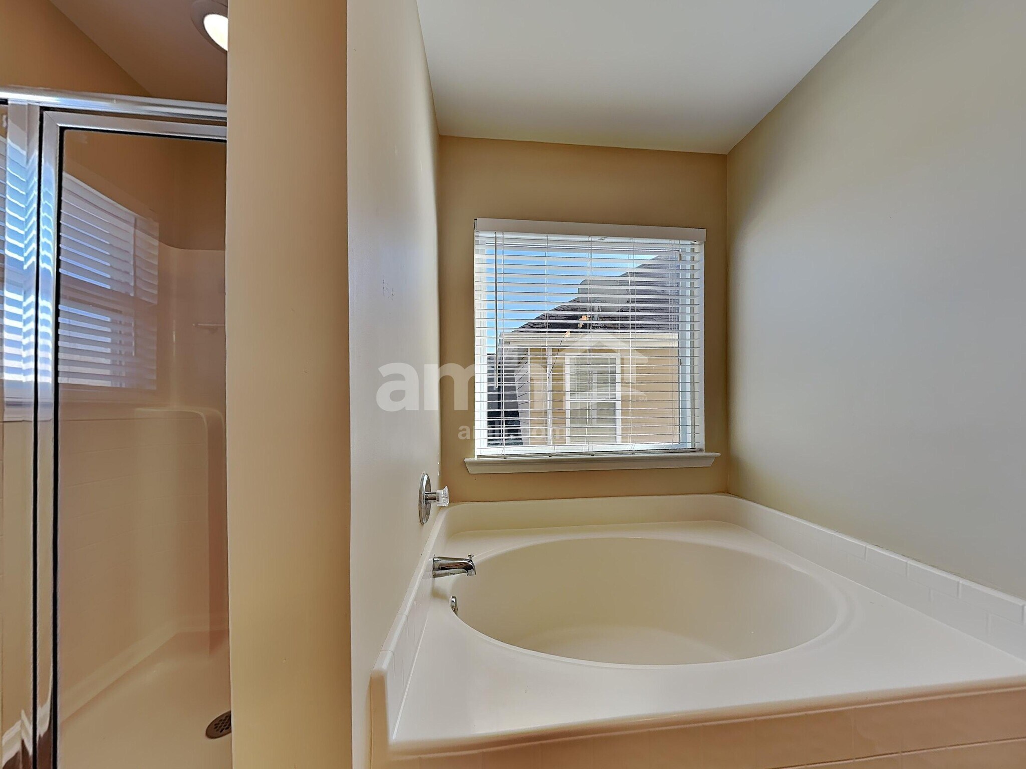 Building Photo - 515 Flat Rock Ter