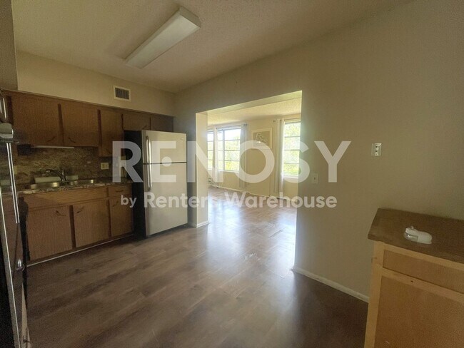 Building Photo - Clearwater Condo 2/2 1400 SQFT Top Of The World