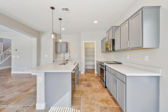 Building Photo - 25965 W Oraibi Dr